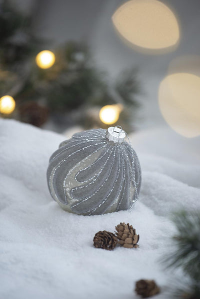 Decorative Hanging Ball Christmas Tree Ornaments For Holiday Party Decorations (Set of 6)