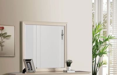 Traditional Wall Mirror For Any Space